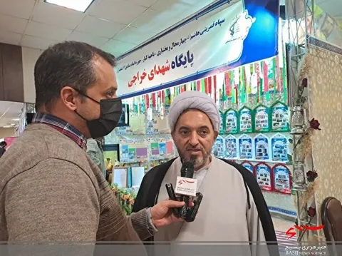 جانشین سازمان بسیج طلاب و روحانیون کشور از دومین نمایشگاه سراسری اسوه بازدید کرد