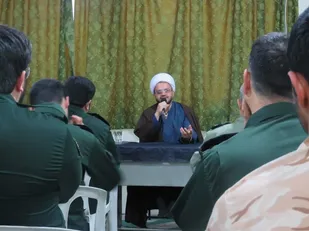 بازدید از گردانهای مستقر در ساختمان شهید قوچانی توسط نمایندگی ولی فقیه در لشکر14 امام حسین(علیه السلام)
