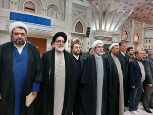 اعضای ستاد بزرگداشت دهه فجر با آرمان&zwnj;های امام راحل تجدید میثاق کردند
