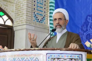 به هیچ بهانه&zwnj;ای راه را برای دشمنان بدخواه باز نکنیم/تشریح دستاوردهای انقلاب مهمترین وظایف ما