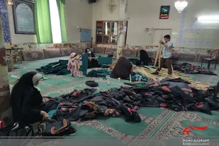از برپایی طرح هر خانه یک پرچم تا غبارروبی مسجد و پایگاه در روستا مومن آباد در سرخه