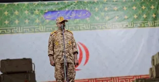 سقف&nbsp; انتظارات دشمن از سقوط نظام به باز کردن تنگه هرمز تقلیل یافت