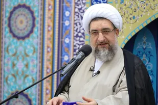 شما دانش آموزان هر کدام شهید باکری و شهید سلیمانی هستید
