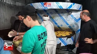 خدمت رسانی به زائرین اربعین حسینی در کربلا