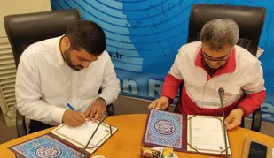 امضای تفاهم &zwnj;نامه همکاری جمعیت هلال احمر استان زنجان با گروه جهادی شهید شاطری