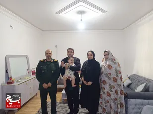 دیدار فرمانده سپاه استان البرز با سرباز متاهل حسین زاده+تصاویر