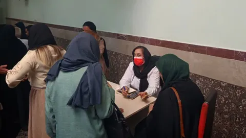 برپایی میز خدمت سلامت، در محله میعاد کمال‌شهر کرج