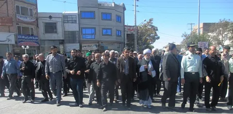 تظاهرات ضد ترامپ بعد از نماز جمعه در شهر آشخانه برگزار شد