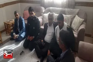 دیدار مسئولان با خانواده معظم شهید عربی مقدم در چابهار