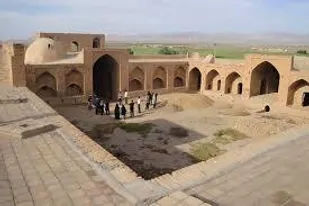 واگذار ی ۱۰ کاروانسرای استان مرکزی به بخش خصوصی