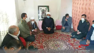 دیدار با خانواده شهید "رزاقی" در شهر پیش قلعه