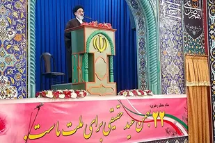 دشمن از طریق فضای مجازی به افتخارهای انقلاب هجمه آورده&zwnj;است
