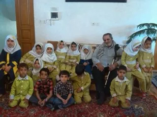 دیدار حلقه&zwnj; صالحین نونهالان شهید همدانی با خانواده جانباز شیرزادی