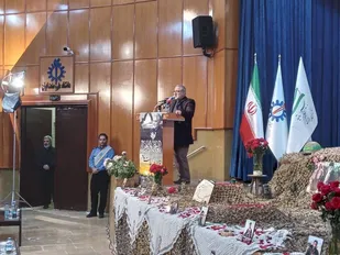دانشگاه&zwnj;ها باید از آلودگی&zwnj;ها مبرا شوند/ ایران برای دفاع از مستضعفان سلاح می سازد