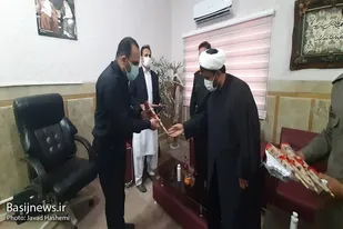 تجلیل از کارکنان آموزش و پرورش در کنارک
