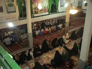 اطعام150 نفر از ایتام کمیته امداد به همت خیَر همدانی