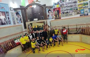 بر پايی جشن انقلاب در سالن های ورزشی و همچنين نواختن زنگ زورخانه در آبادان
