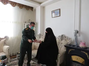 مادران شهداء اسوه صبر و بردباری هستند