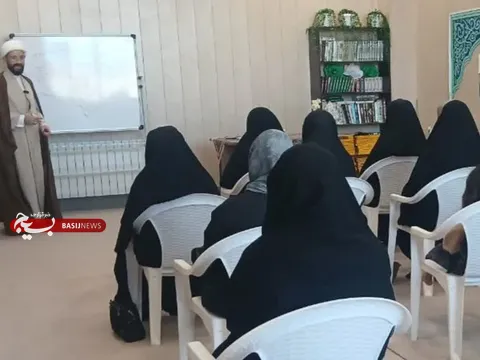 تربیت فرزند از خودسازی والدین آغاز می‌شود/خانواده مطلوب با تربیت ایمانی و اخلاقی فرزندان شکل می‌گیرد