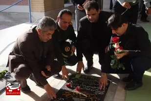 غبارروبی و گلباران قبور مطهر شهدا در خورموج