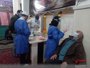 تست رایگان تشخیص کرونا توسط جهادگران حوزه 513 شهید احمد کاظمی در محمدشهر