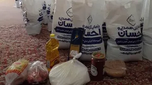 توزیع 112 بسته غذایی  خانواده های نیازمند شهرستان انار