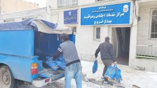 توزیع بیش از ١٠٠ بسته معیشتی در بین نیازمندان زنجانی