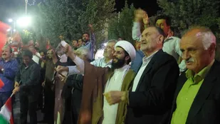 207شب وفاداری مردم لردگان در میدان و پرچمداری در خیابان