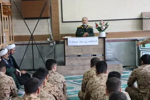گرامیداشت روز سرباز در سپاه میانه