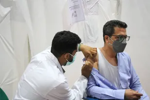 مرکز واکسیناسیون بهارستان اصفهان راه&zwnj;اندازی شد