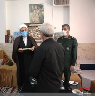 دیدار فرمانده ومسئول دفتر تیپ 36انصارالمهدی (عج)استان زنجان با خانواده شهید "محسن محمدی"