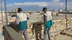 ارادت و خدمت؛ آجر به آجر به نیت امام رئوف/ ساخت یک واحد مسکونی در اراک به همت خادمیاران رضوی