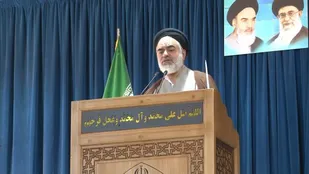 آمریکا در سراشیبی سقوط/دولت ها باید خدمت گذار نظام و مردم باشند
