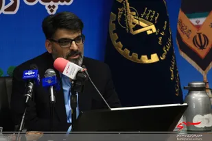 کمیته امداد و سپاه پاسداران در خط مقدم مقابله با دشمنان هستند