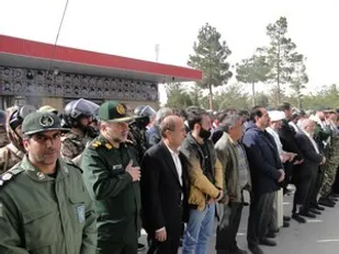 غبار روبی گلزار شهدای شهرستان مبارکه