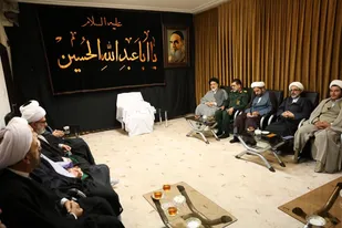 برگزاری جلسه مجمع نمایندگان طلاب و فضلای استان همدان در بیت آیت&zwnj;الله نوری همدانی