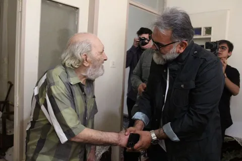 عیادت رئیس سازمان بسیج هنرمندان کشور از هنرمند پیشکسوت لرستانی