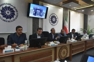 پیگیر رفع مشکلات و موانع  صادرکنندگان در مسیر تولید هستیم