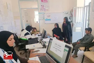 ویزیت رایگان بیماران روستای حسین آبادی در زهک