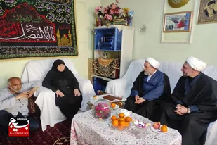 دیدار مسئول سازمان بسیج طلاب و روحانیون با خانواده شهید &laquo;رحمان ترک ارزانفودی&raquo;