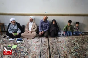 حجت&zwnj;الاسلام سرافراز با خانواده نخستین شهید منطقه دیزج همدان دیدار کرد
