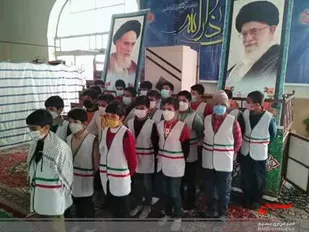 حضور مثال زدنی دانش آموزان در نمازجمعه