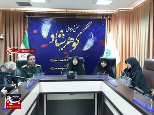 محفل شعرخوانی گوهرشاد امروز در سالن جلسات کتاب&zwnj;خانه مرکزی ارومیه برگزار شد