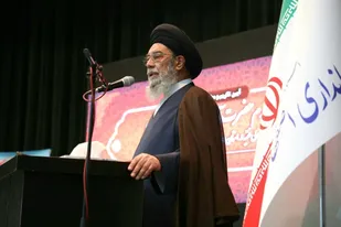 نماز نردبان ترقی انسانیت و معراج مومن است