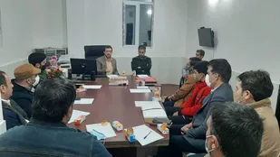 نشست هماهنگی دهه فجر در حوزه بسیج شهدای پانزده خرداد پیشوا