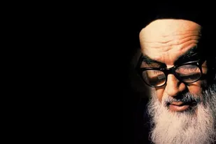 امام یک مکتب بود این مکتب زنده است چون اسلام زنده است