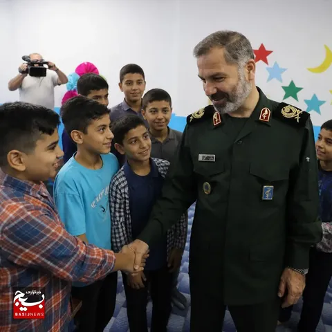 جهادگران دانش آموز الفبای ایثار و خدمت را در میدان عمل مشق می‌کنند