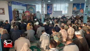 انحراف از ولایت موجب عدم موفقیت ما در عرصه اقتصاد است