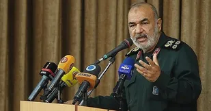 کسانی که در حوزه رویش اندیشه و تفکر در سپاه فعالیت می کنند مروجان تفکر انقلابی اند