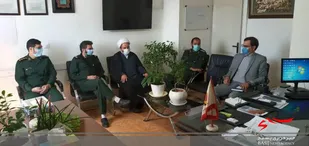 تجلیل از فرزندان شهدای شهرستان اشتهارد در ادارات بمناسبت گرامیداشت هفته دفاع مقدس انجام شد